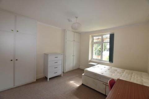 Click the photo for more details of Meridian Road, 1st and 2nd Floor Maisonette, Bristol, BS6 6EG