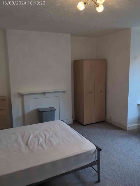 Click the photo for more details of Garden Flat, Whatley Road, Clifton, BS8 2PS