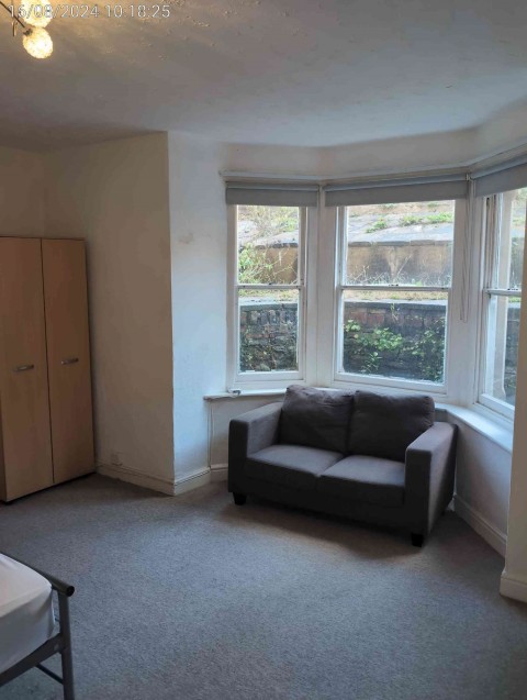 Click the photo for more details of Garden Flat, Whatley Road, Clifton, BS8 2PS