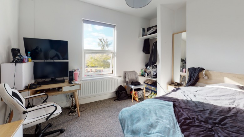Click the photo for more details of Room 4, Hotwell Road, BS8 4SA