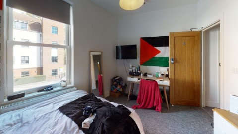 Click the photo for more details of Room 6, Hotwell Road, BS8 4SA