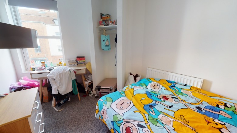 Click the photo for more details of Room 7, Hotwell Road, BS8 4SA