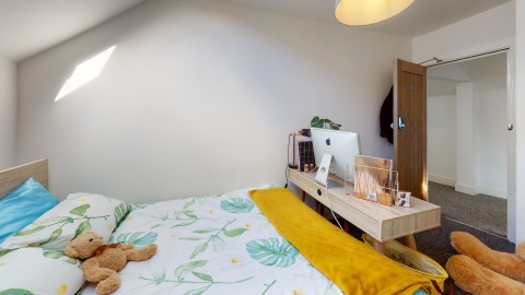 Click the photo for more details of Room 10, Hotwell Road, BS8 4SA