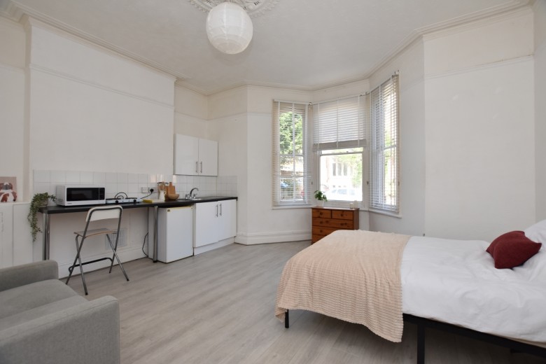 Click the photo for more details of Room 1, Whatley Road, Clifton, Bristol, BS8
