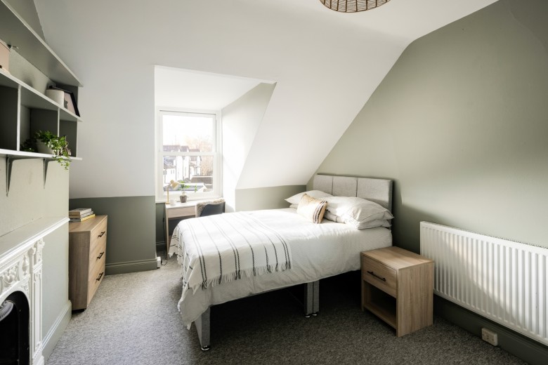 Click the photo for more details of Room 13, Redland Road, Bristol, BS6