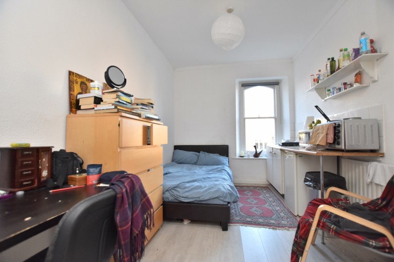 Click the photo for more details of Room 6, Whatley Road, Clifton, Bristol, BS8