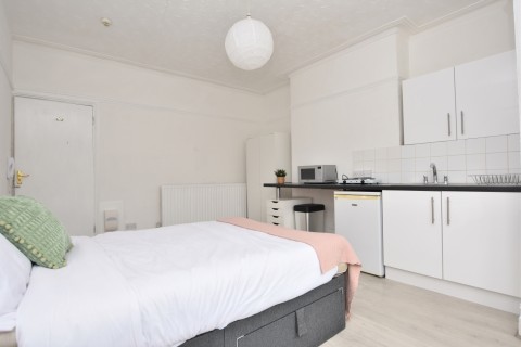 Click the photo for more details of Room 7, Whatley Road, Clifton, Bristol, BS8