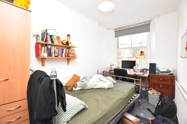 Click the photo for more details of Room 10, St Pauls Road, Lower Maisonette, Clifton, Bristol, BS8 1LT