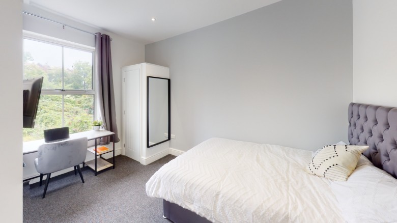 Click the photo for more details of Room 4, Filton Avenue, Horfield