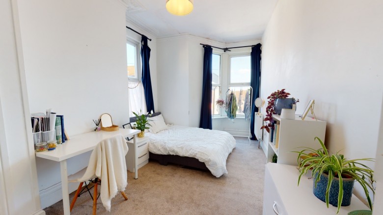 Click the photo for more details of Room 4, Christina Terrace, Hotwells