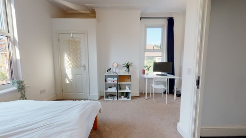 Click the photo for more details of Room 5, Christina Terrace, Hotwells