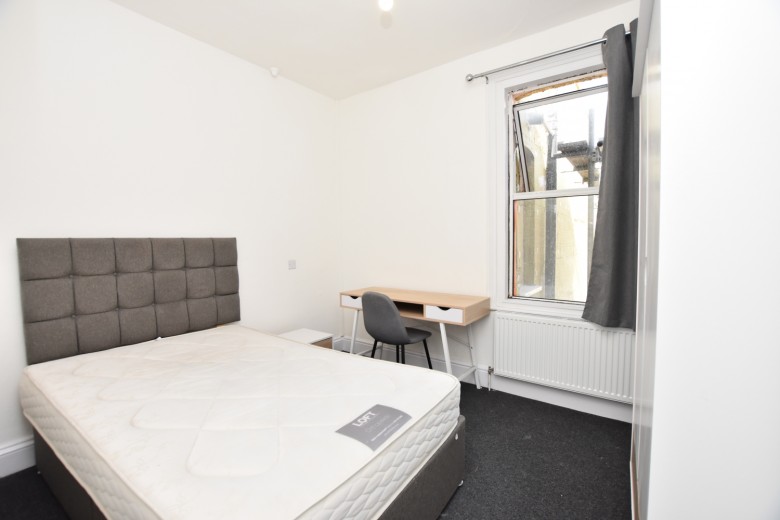 Click the photo for more details of Room 5, Oldfield Place, Bristol, BS8