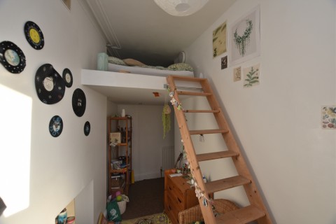 Click the photo for more details of Room 2, Chapel Green Lane, Redland, BS6 6UA