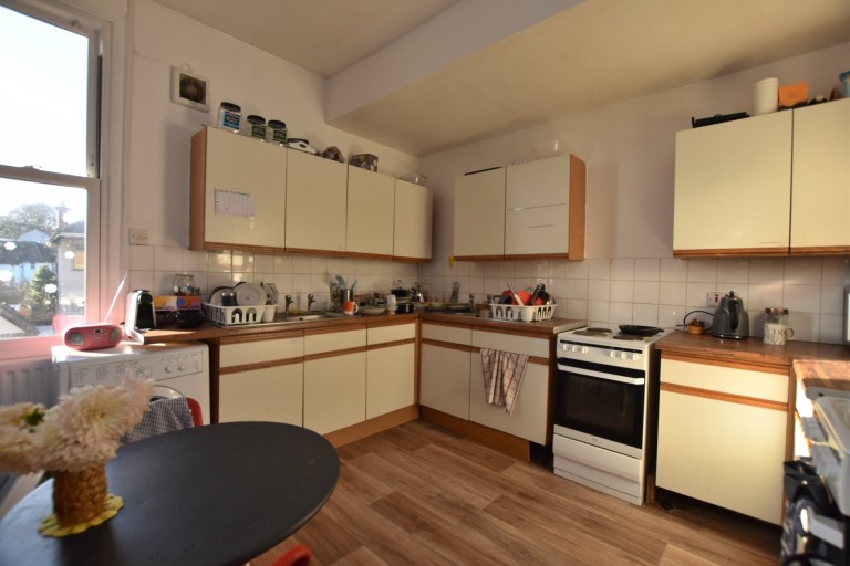 Images for Room 2, Chapel Green Lane, Redland, BS6 6UA