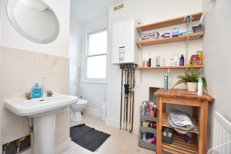 Images for Room 2, Chapel Green Lane, Redland, BS6 6UA