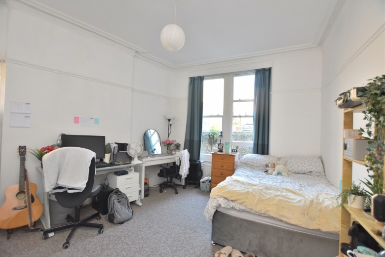 Click the photo for more details of Room 3, Chapel Green Lane, Redland, BS6 6UA