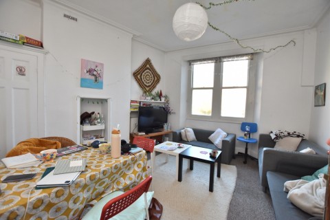 Click the photo for more details of Room 3, Chapel Green Lane, Redland, BS6 6UA