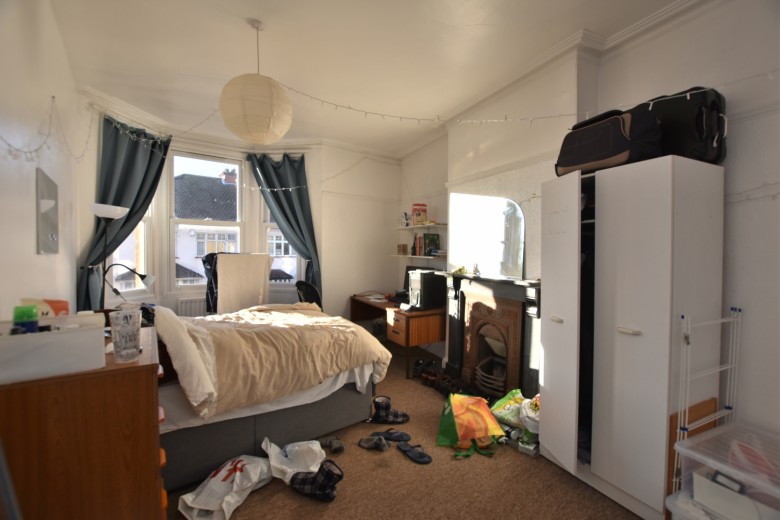 Click the photo for more details of Room 5, Chapel Green Lane, Redland, BS6 6UA