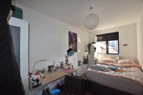 Click the photo for more details of Room 2, Johnny Ball Lane, Bristol, BS2 8DW