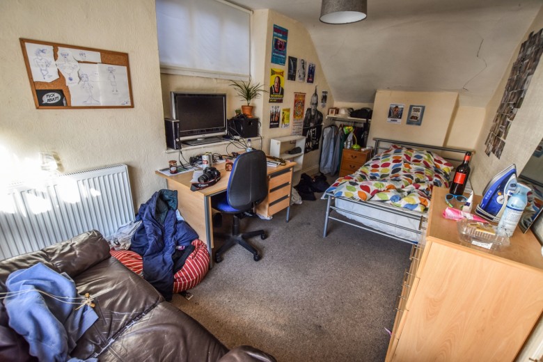 Click the photo for more details of Room 7, Tailors Court, Bristol, BS1 2EY