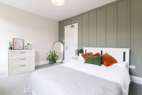 Click the photo for more details of Rodbourne Road, Swindon, SN2