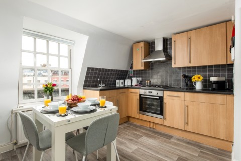 Click the photo for more details of Flat 4, Kingsdown Parade, Bristol, Avon, BS6