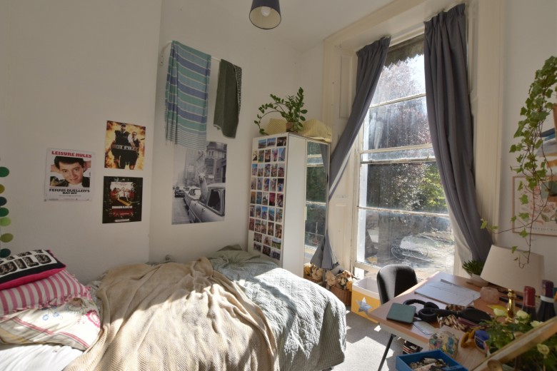 Click the photo for more details of Tyndalls Park Road, Lower Maisonette, Clifton, Bristol, BS8 1PY